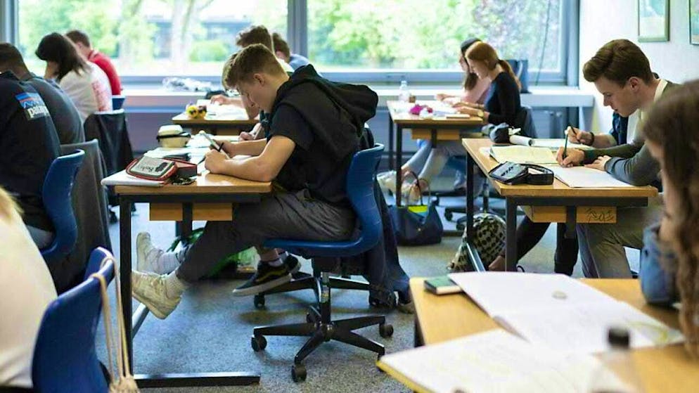 The canton of Aargau is responding to the increasing number of secondary school students: in principle, it is planning two new secondary schools in Lenzburg and Windisch. (symbolic image)