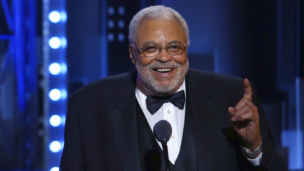 Cinema in lutto. Addio all'attore James Earl Jones, la voce di Dart Fener