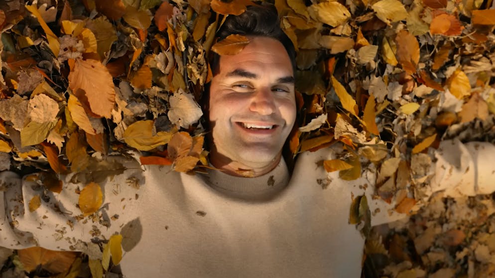 Duo de choc. Quand Roger Federer se roule dans les feuilles mortes avec un «méchant» d'Hollywood