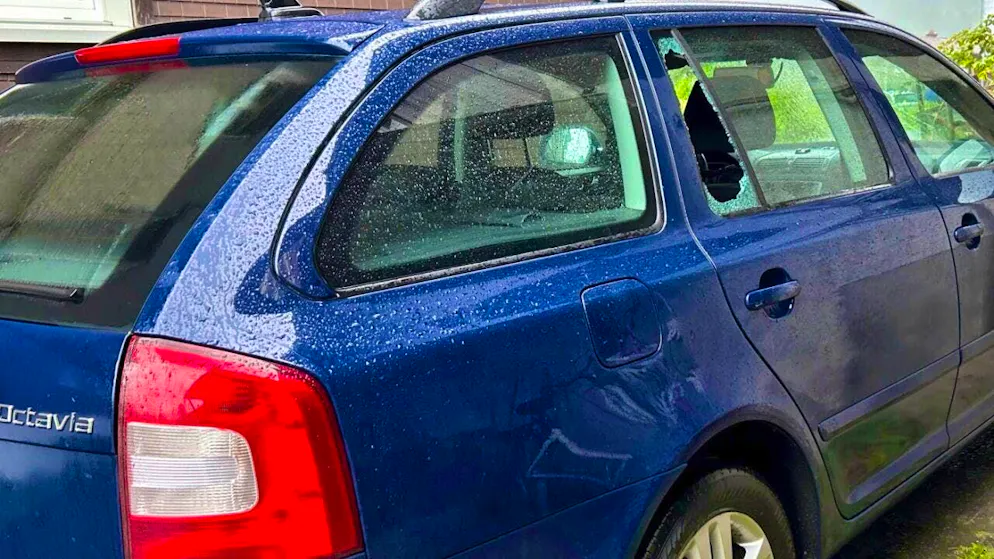 Two suspected thieves were arrested by the Schwyz cantonal police early on Tuesday morning.