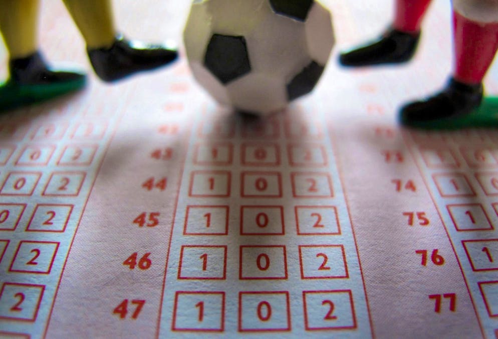 La polizia stava indagando da due anni su scommesse online e partite truccate. (immagine simbolica)