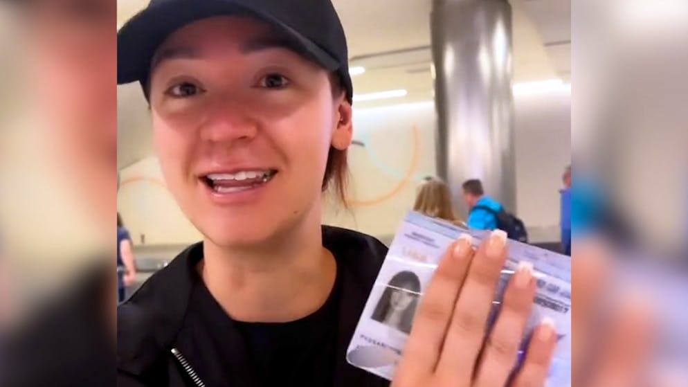 Trouble at customs. Why it's better not to wear make-up for your passport photo