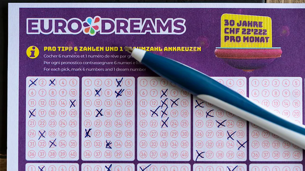 Pour gagner une rente mensuelle de 22'222 francs durant 30 ans, il fallait jouer les six numéros 16, 27, 31, 34, 38 et 39, ainsi que le numéro "dream" 1.