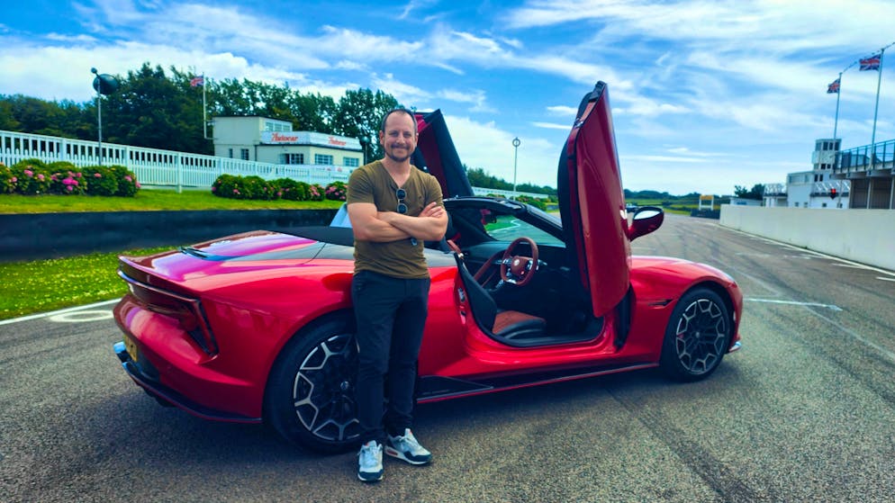 Editor-in-chief Sämi Pfister traveled to Goodwood and took a first look at the MG Cyberster