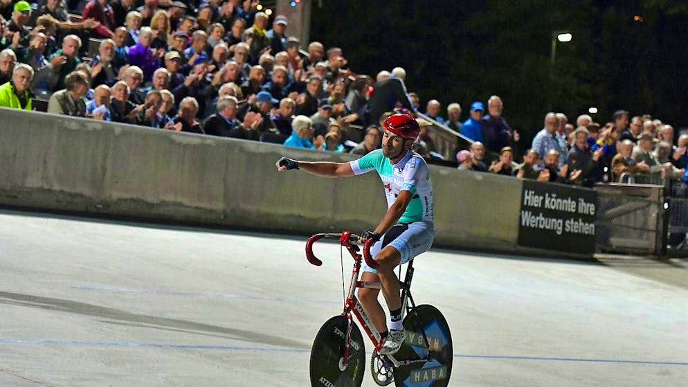 Parties from left to right want to preserve the open racecourse in Zurich-Oerlikon. They are calling for the area to be rezoned in a motion. (archive picture)