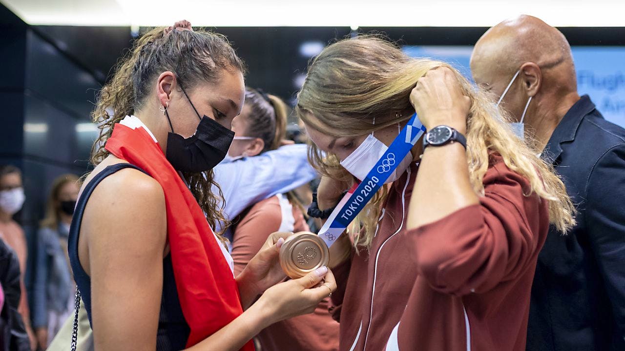 Beach volleyball. The Vergé-Dépré sisters join forces