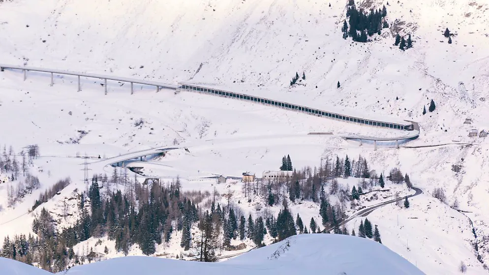 Météo. Plusieurs routes de cols suisses fermées à cause de la neige