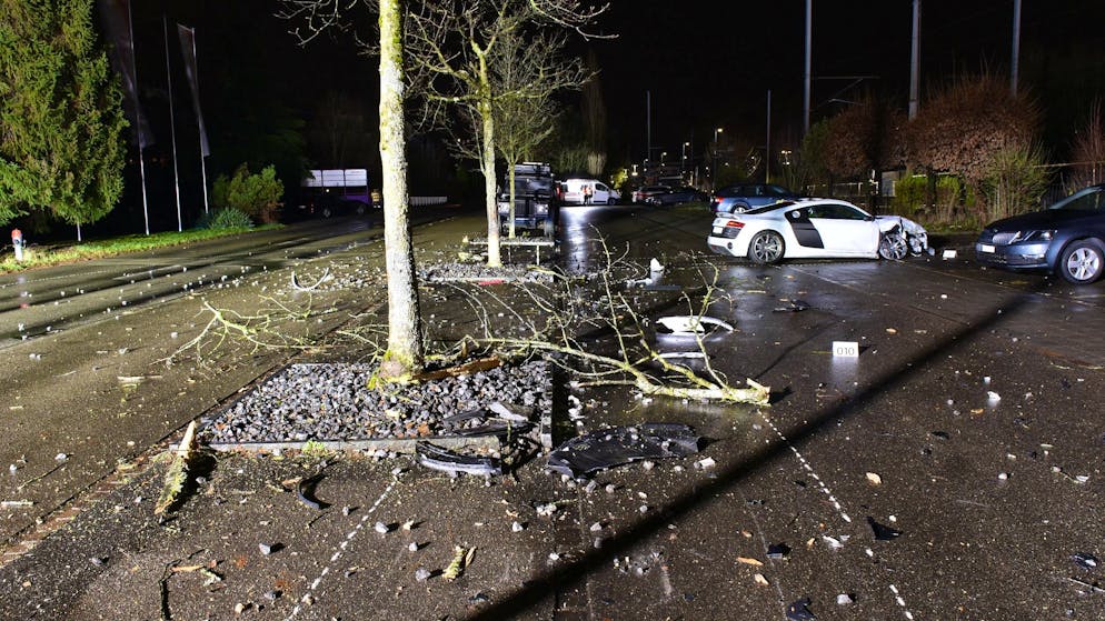 Ohne Führerausweis unterwegs. 7 Wochen nach Verurteilung fährt Raser wieder 100 km/h zu schnell