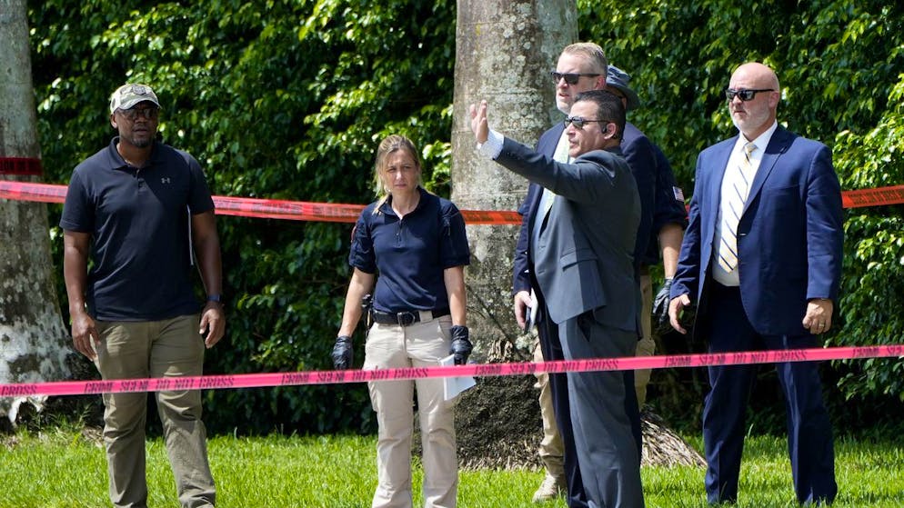 Si teme ci sia una talpa. L'FBI indaga sull'attentato a Trump: come sapeva Ryan Routh che avrebbe giocato a golf?