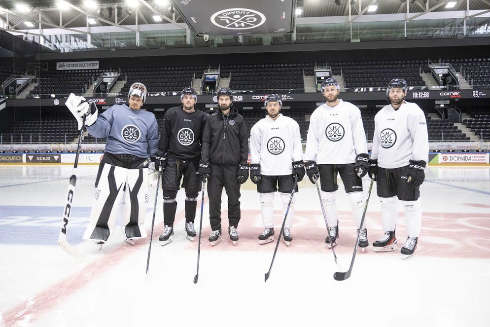 Da sinistra verso destra Joren Van Pottelberghe, Calle Dahlstroem, Luca Gianinazzi, David Aebischer, Radim Zohorna e Jiri Sekac.