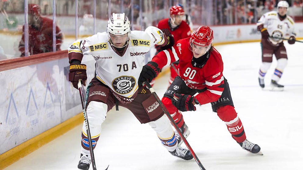 Grâce à Rochette, Lausanne remporte le derby lémanique - Gallery. Rochette (à droite) a inscrit le 1er but de la saison pour le LHC