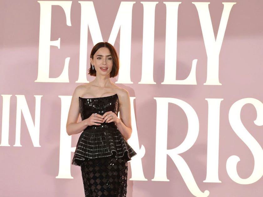 Spettacolo «Emily in Paris» rinnovato per la quinta stagione blue News