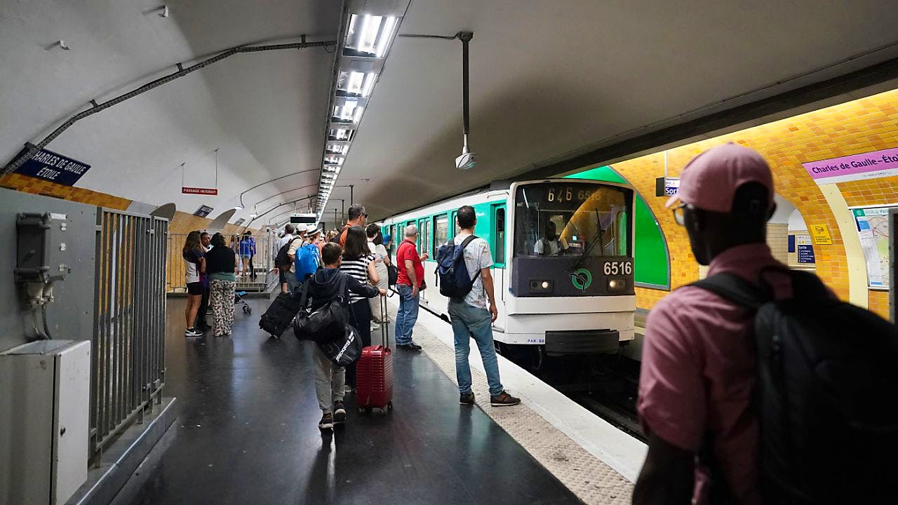 Frankreich. Pariser Metro wird für viele Touristen teurer