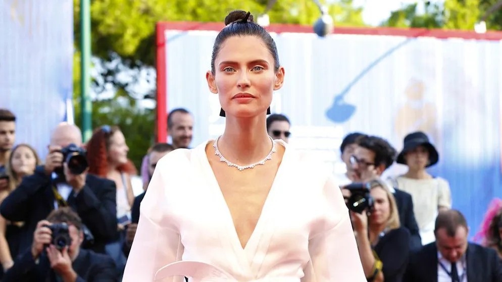 Lasciato l'ospedale. Bianca Balti e il tumore: «Ricorda la differenza tra dolore e paura»