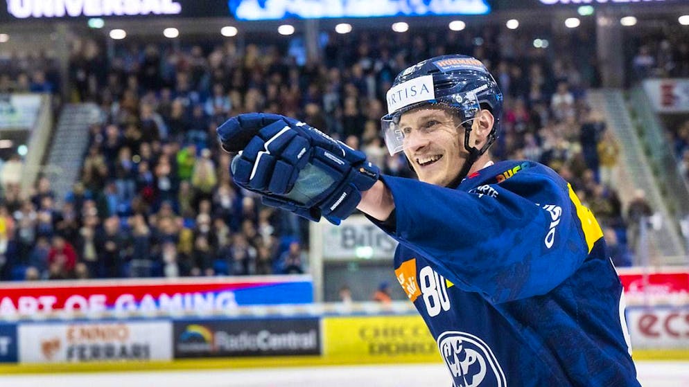Un sorriso sul volto, non solo per il gol realizzato nell'esordio stagionale: Dominik Kubalik dell'Ambrì-Piotta
