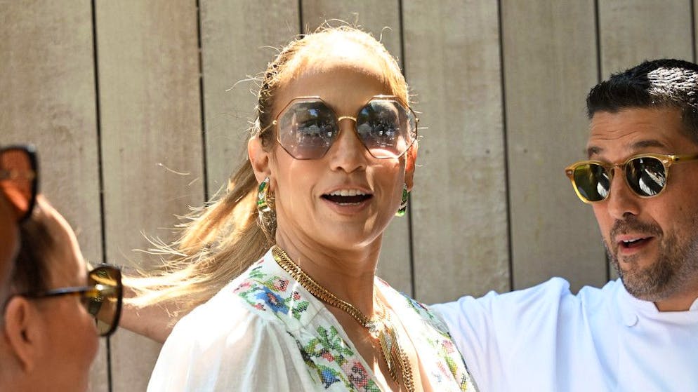 Di nuovo al lavoro. Jennifer Lopez torna su Netflix con una nuova commedia romantica