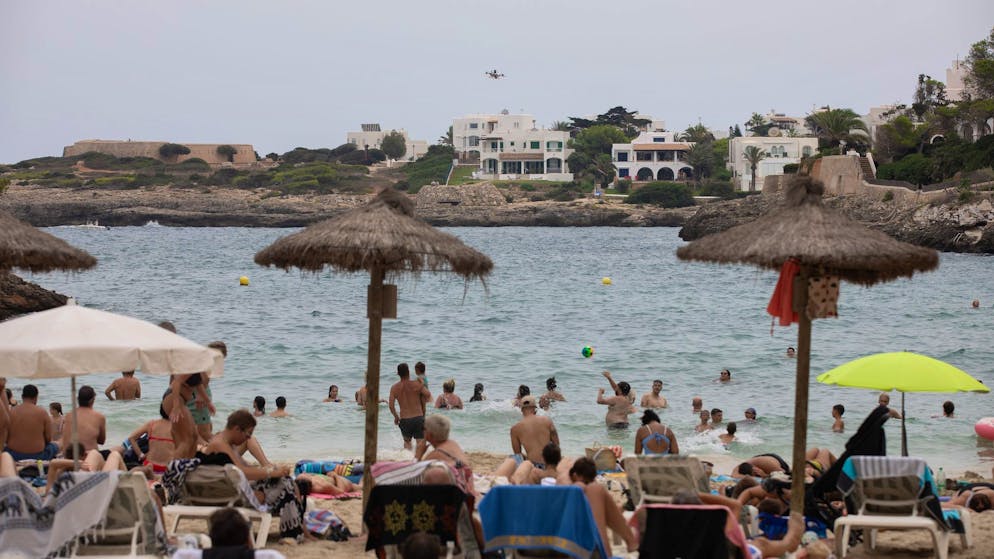 Too many fatal swimming accidents. Now drones are to save tourists on Mallorca