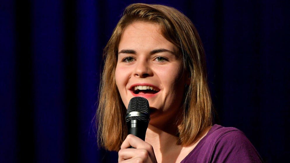 Audience gave money to make her stop. Hazel Brugger had her worst performance in Zurich