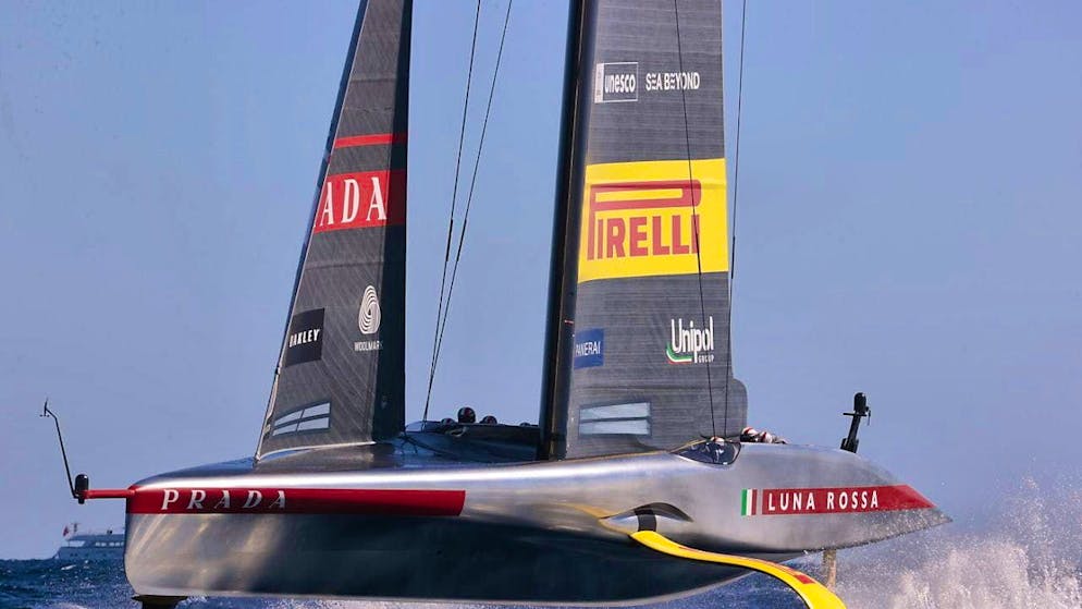 Sailing Luna Rossa follows Britannia into the final blue News