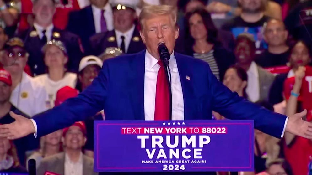 Late Night USA. Trump: «Sono il più grande di tutti i tempi, forse anche più grande di Elvis»