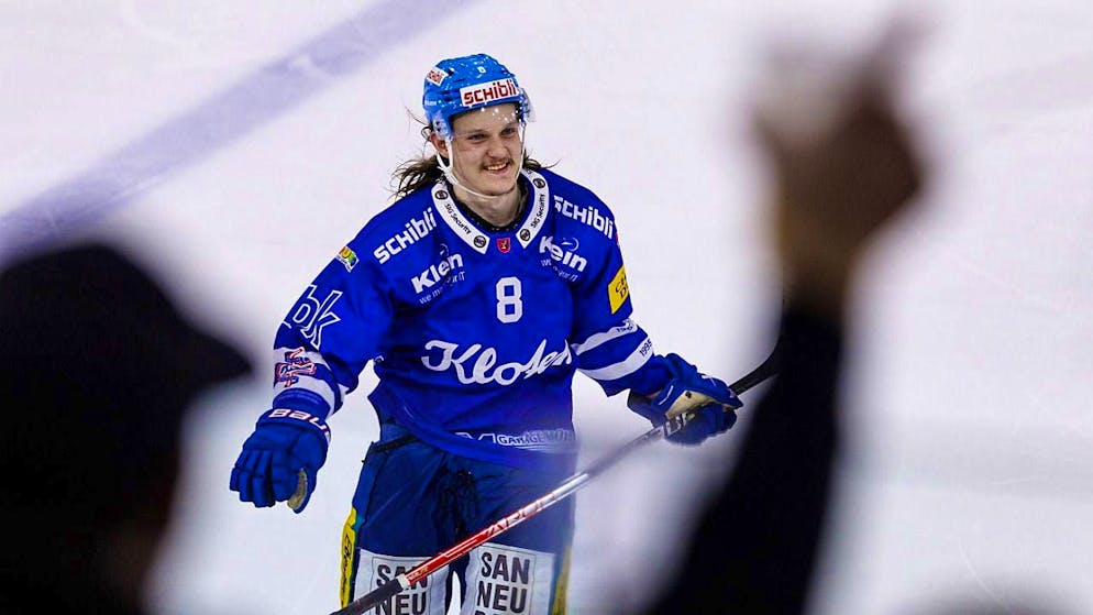 Kloten wins again in penalty shootout - Gallery. Kloten's defenseman Sami Niku already scored twice in two penalty shootouts