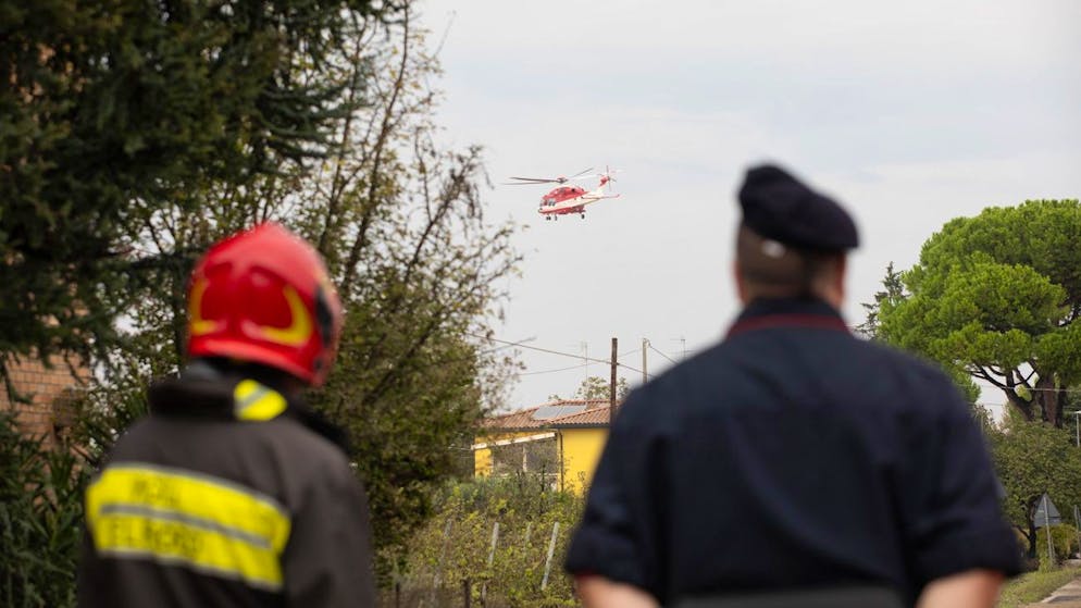 Εκτός από την υπηρεσία διάσωσης στο βουνό, η ιταλική Πολεμική Αεροπορία και η αστυνομία συμμετείχαν στις έρευνες για τον εντοπισμό ενός μικρού αεροσκάφους που αγνοείται στην Εμίλια-Ρομάνια. (εικόνα θέματος)