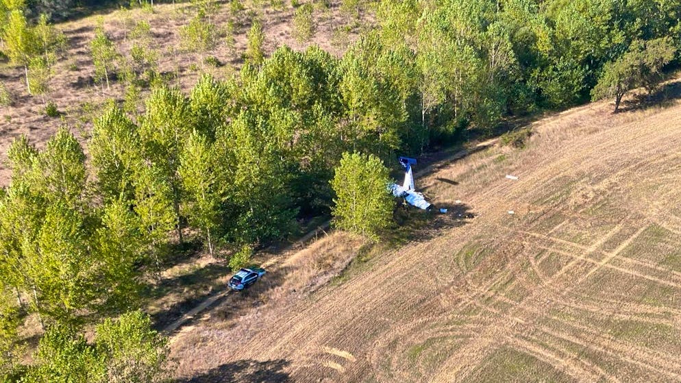 The cause of the accident was initially unknown. According to a media report, the German had completed her first solo flight a month ago.