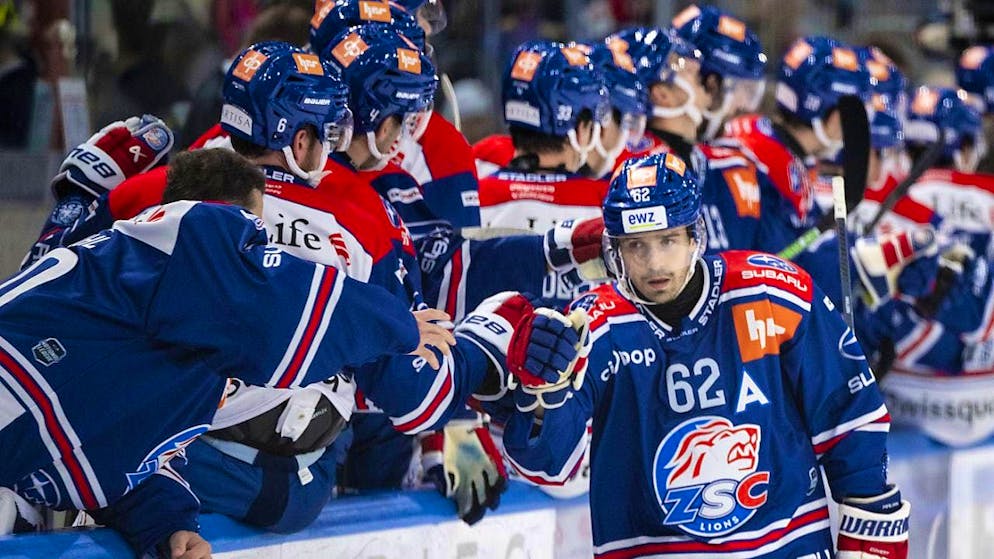 Kloten wins again in penalty shootout - Gallery. Denis Malgin (number 62) scored the goals for the ZSC Lions from 3:4 to 5:4 in the 59th and 64th minute