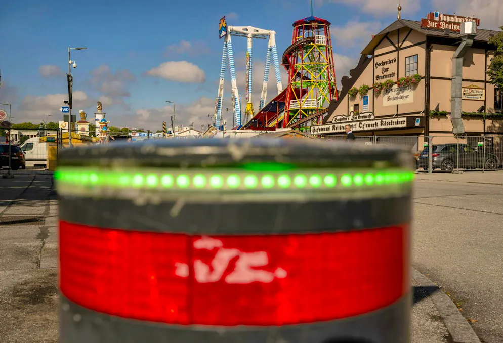 Oktoberfest countdown 2024. Retractable bollards protect the access roads to the festival grounds.