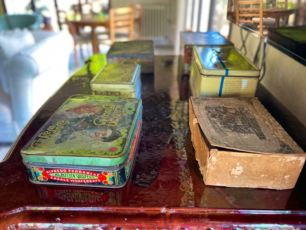 Travelogue Southern Sicily: Agriturismo Mandranova. These boxes are from another time.