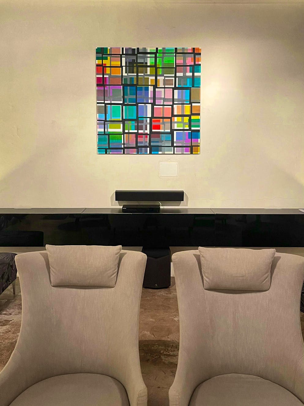 Travelogue Southern Sicily: Agriturismo Mandranova. The Mandranova is committed to social engagement, which is why they are part of the "Artist in Residence" program. This year, Swiss artist Beat Zoderer left his mark.