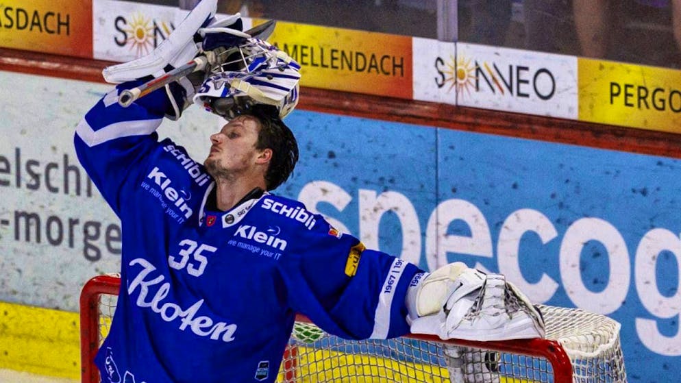 Kloten wins again in penalty shootout - Gallery. The new season is off to a perfect start for EHC Kloten and goalie Ludovic Waeber