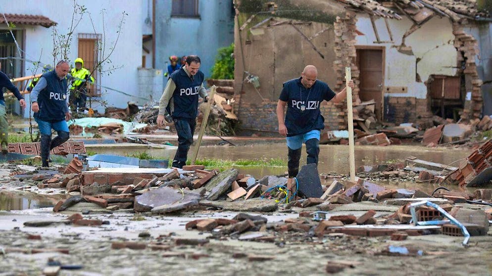 dpatopbilder - In the Emilia Romagna region of Italy, there has been persistent rainfall and flooding. Photo: Fabrizio Zani/LaPresse/AP/dpa - ATTENTION: For editorial use only and only with full attribution of the above credit