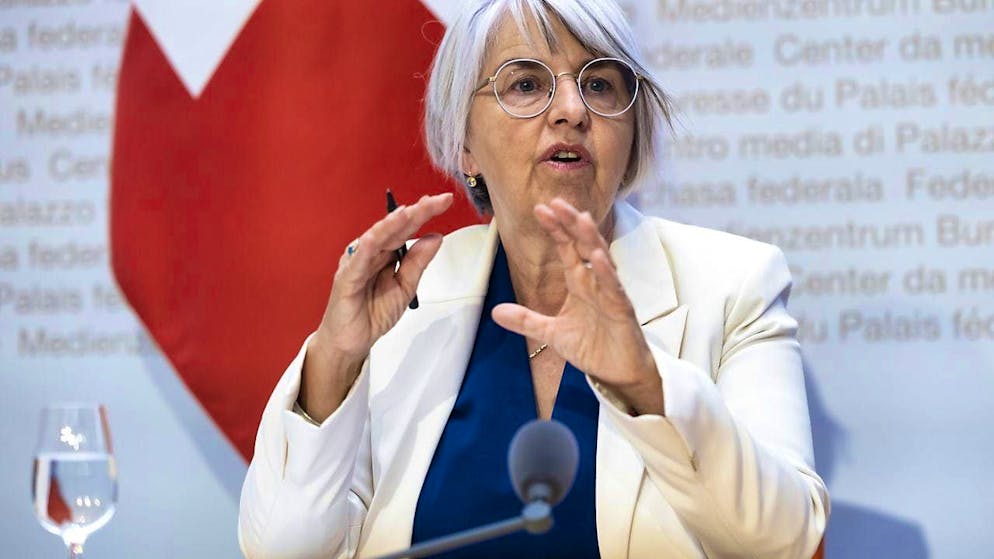 Health Minister Elisabeth Baume-Schneider presents the arguments for the planned Efas health reform on Friday.