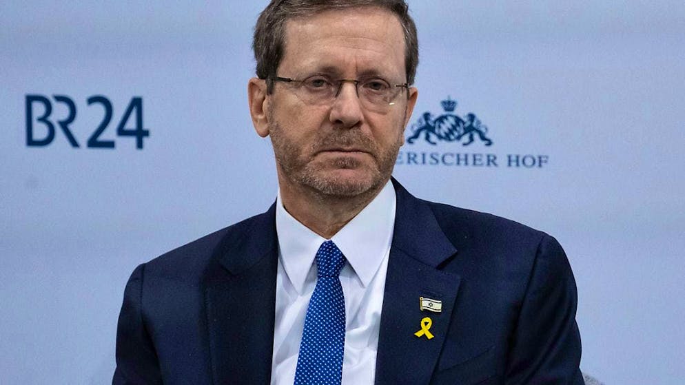 ARCHIVE - "We don't want to get into a war with Lebanon, but Lebanon has been hijacked by a terrorist organization, which is a political party in Lebanon called Hezbollah," Izchak Herzog said. Photo: Sven Hoppe/dpa