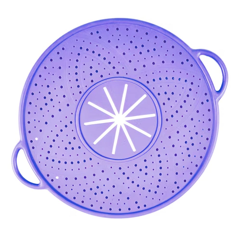 Pastawasser vor dem Überkochen bewahren: Überkochschutz. Multi-Küchenhelfer «8 in 1» von Genialo für circa 22 Franken, via Moderne Hausfrau. 