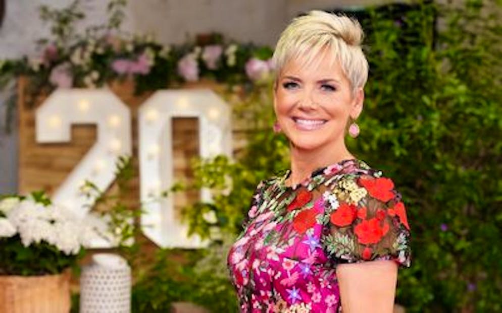 TV-Moderatorin Inka Bause verkuppelt die Singles bei «Bauer sucht Frau».