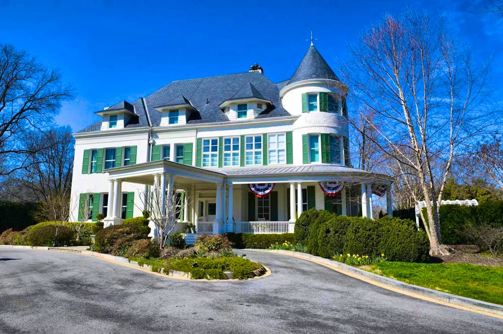 La proprietà «Number One Observatory Circle» è l'alloggio ufficiale del/la vicepresidente degli Stati Uniti.