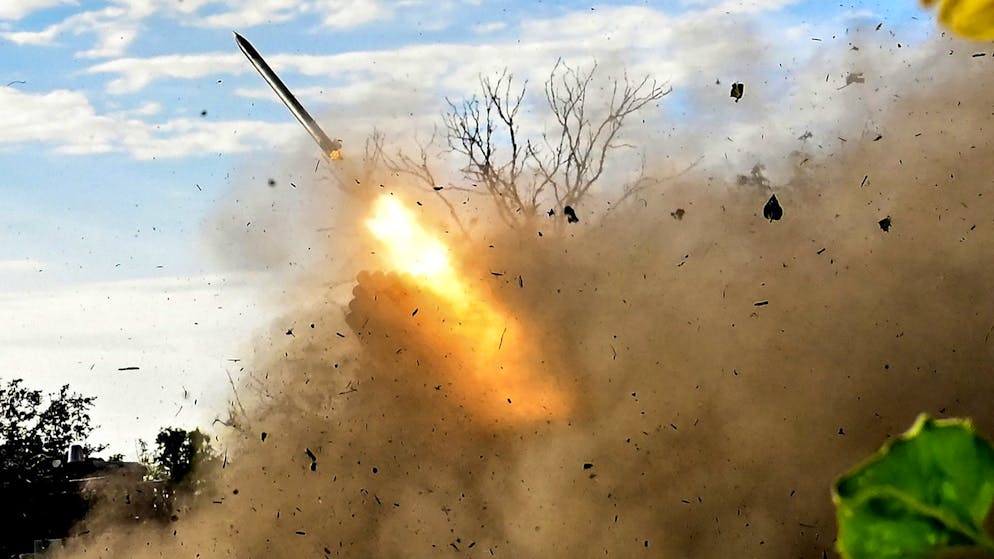 Die ukrainischen Verteidiger werden trotz ihres erbitterten Widerstands zurückgedrängt.