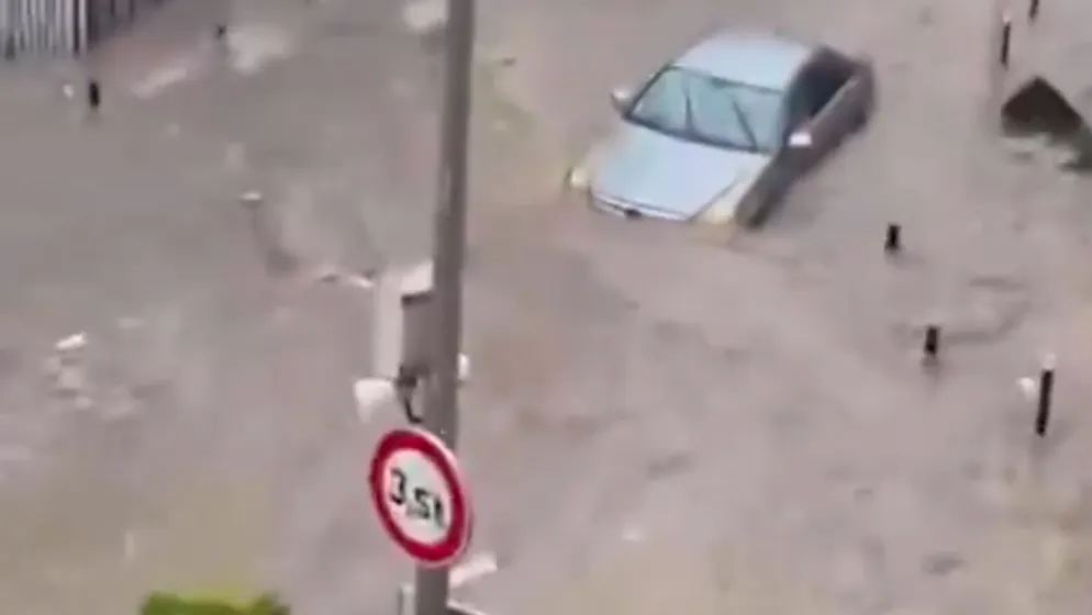 Images catastrophiques. 18 mm en 12 minutes! La Côte d'Azur frappée par des pluies diluviennes