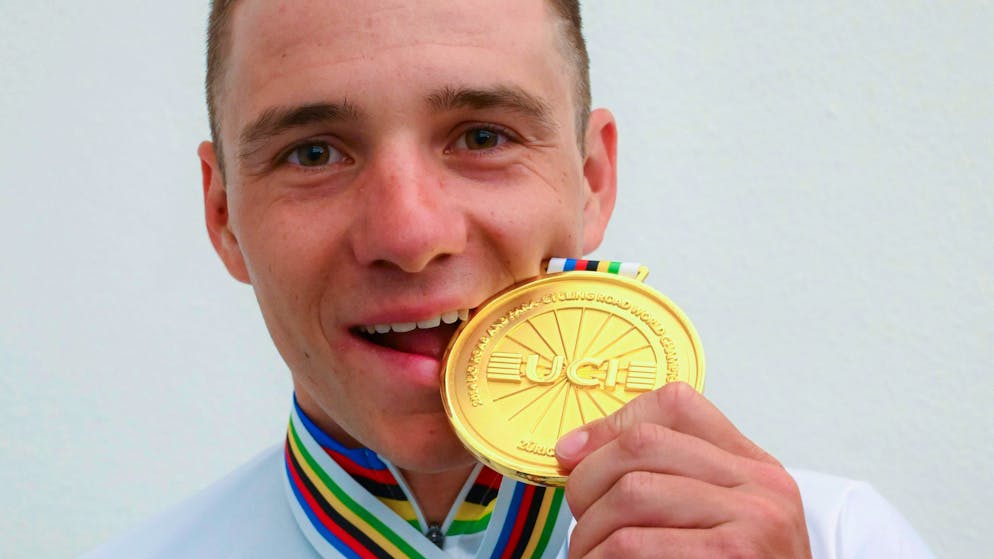 Remco Evenepoel, de retour en arc-en-ciel.