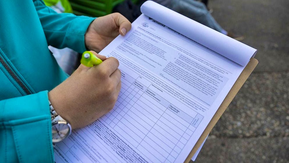 This should also be possible electronically - a Schaffhausen popular motion calls for "e-collecting". (symbolic image)