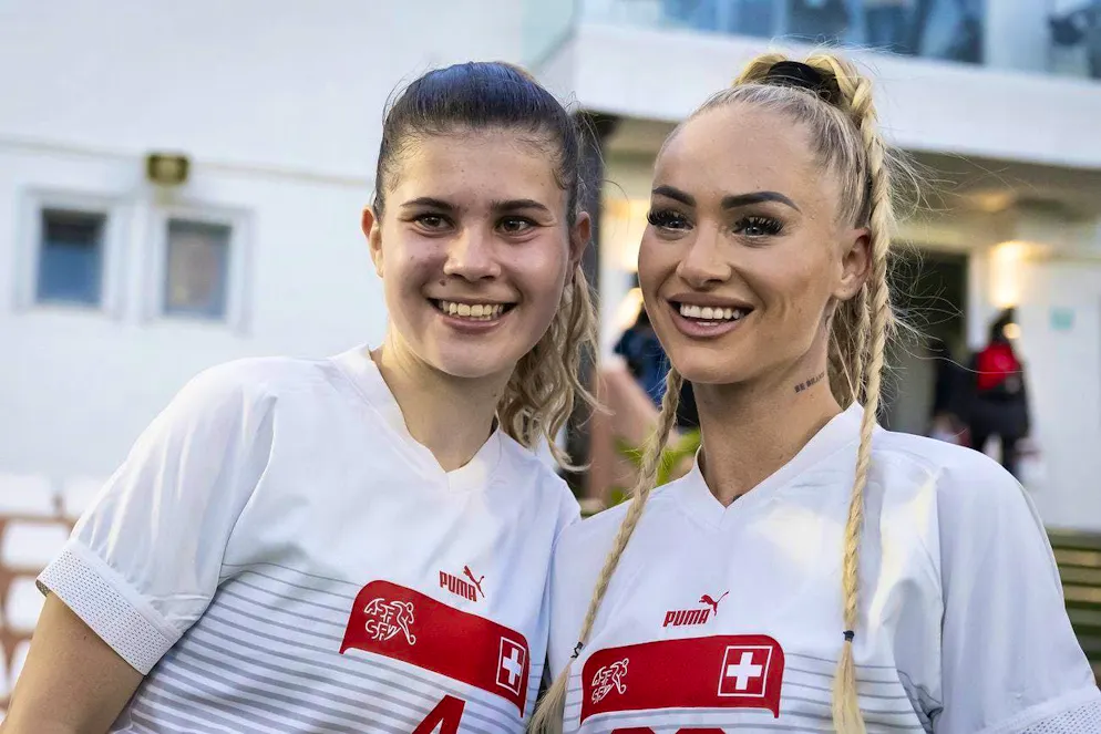 Noemi Ivelj beams with Alisha Lehmann.