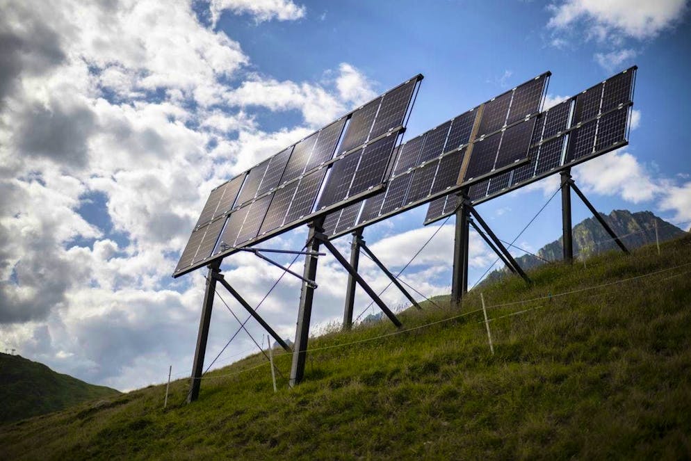 In the snowy and sunless winter of 2023/24, the solar plant in Sedrun GR generated 4 percent more electricity than predicted.