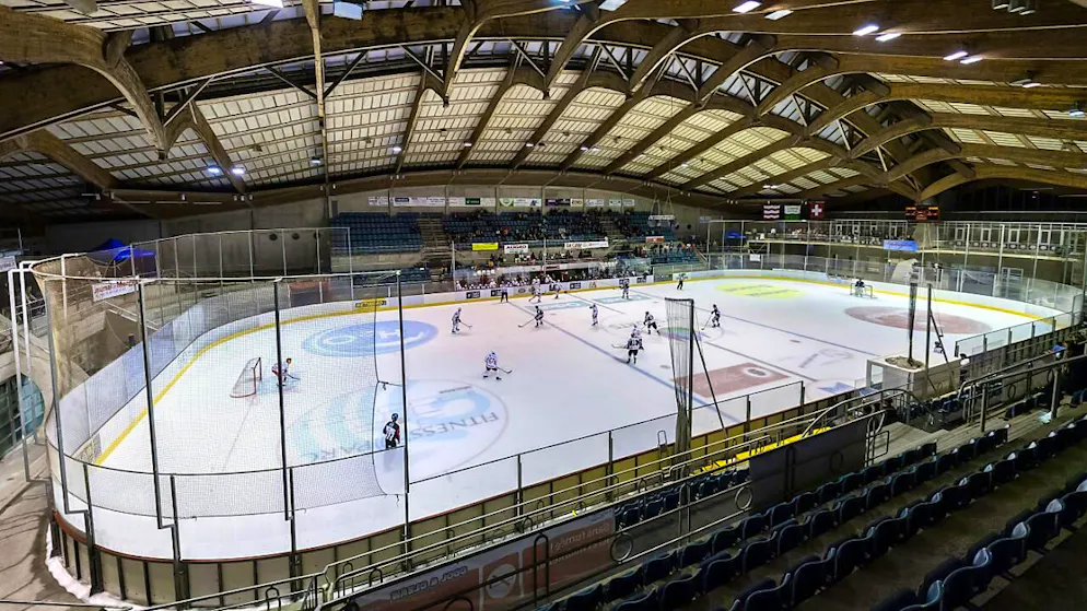Devenue vétuste au fil des ans, la patinoire des Eaux-Minérales à Morges va subir une cure de jouvence pour se métamorphoser en un complexe sportif 4 saisons (archives).