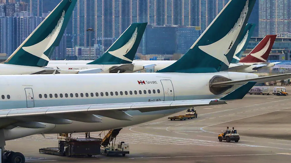 An argument broke out between a young woman and a couple on a flight from Hong Kong to London. The trigger: the former leaned back in her seat.