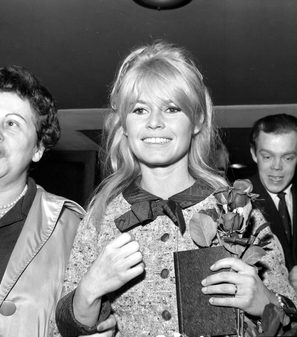Le style Brigitte Bardot. Le style «old money» comme l'avait adopté Brigitte Bardot en 1963, est très demandé 60 ans plus tard.