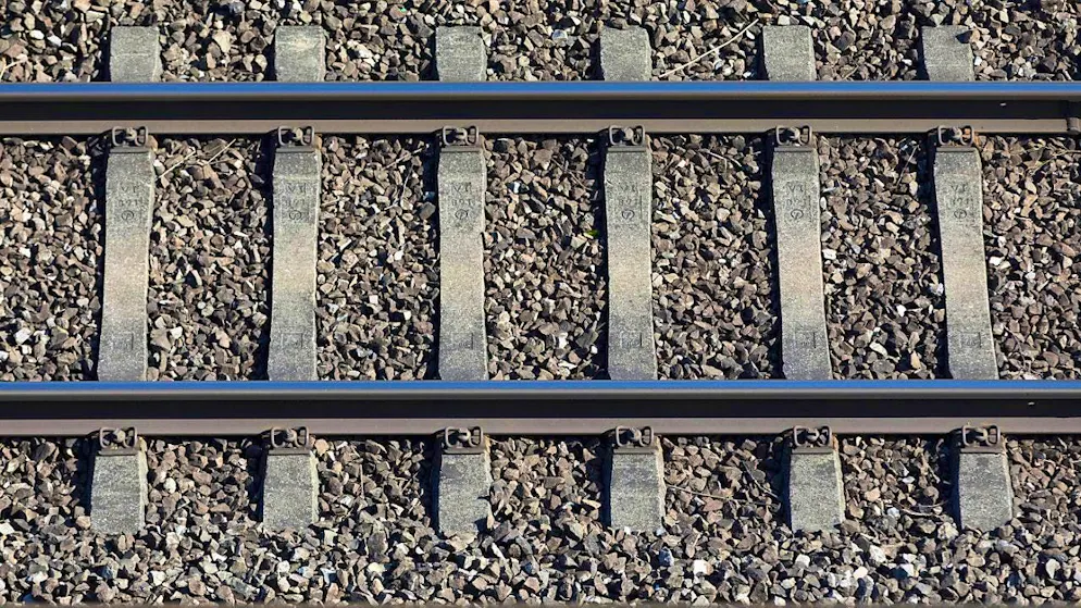 The train line between Brig and Zermatt will be monitored in future as part of a test using AI. (archive picture)