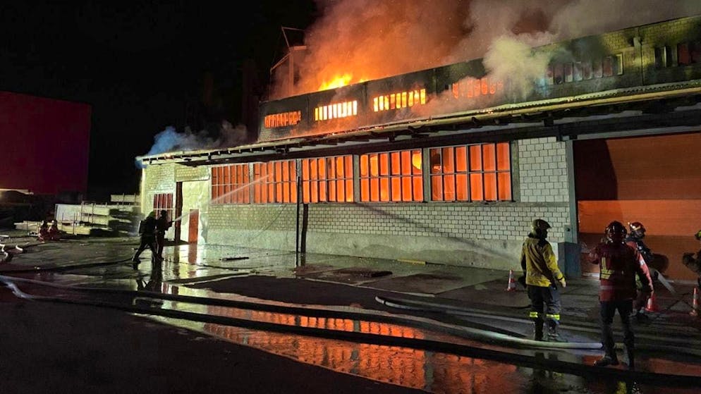 Eastern Switzerland Major fire in warehouse in Fideris GR blue News