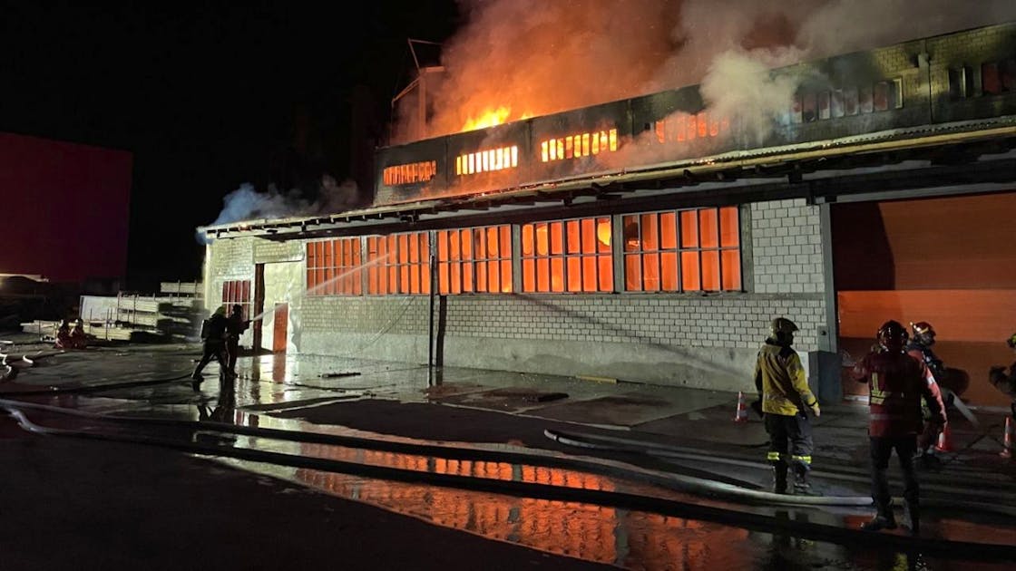 Eastern Switzerland Major fire in warehouse in Fideris GR blue News